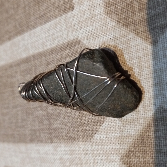 Handmade ROCK pendant - Picture 1 of 3